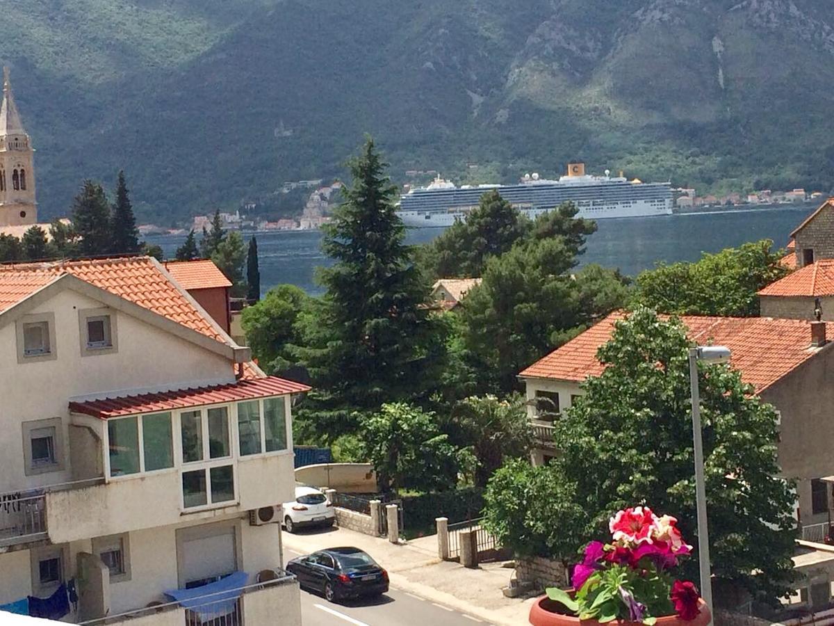 Apartments Lara Kotor Luaran gambar